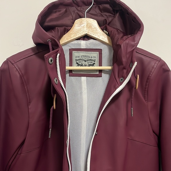 Levis Wine Red Rain Coat XS - Picture 6 of 14